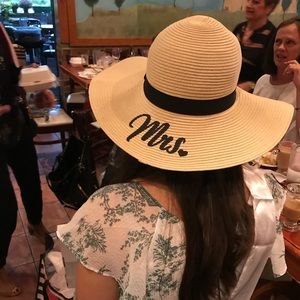 Meet your Posher, Julia